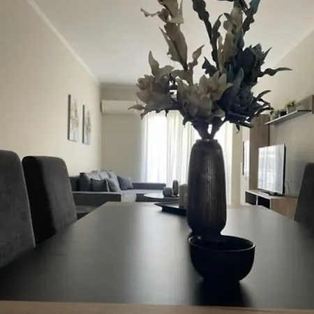 Апартаменты Serenity Haven *